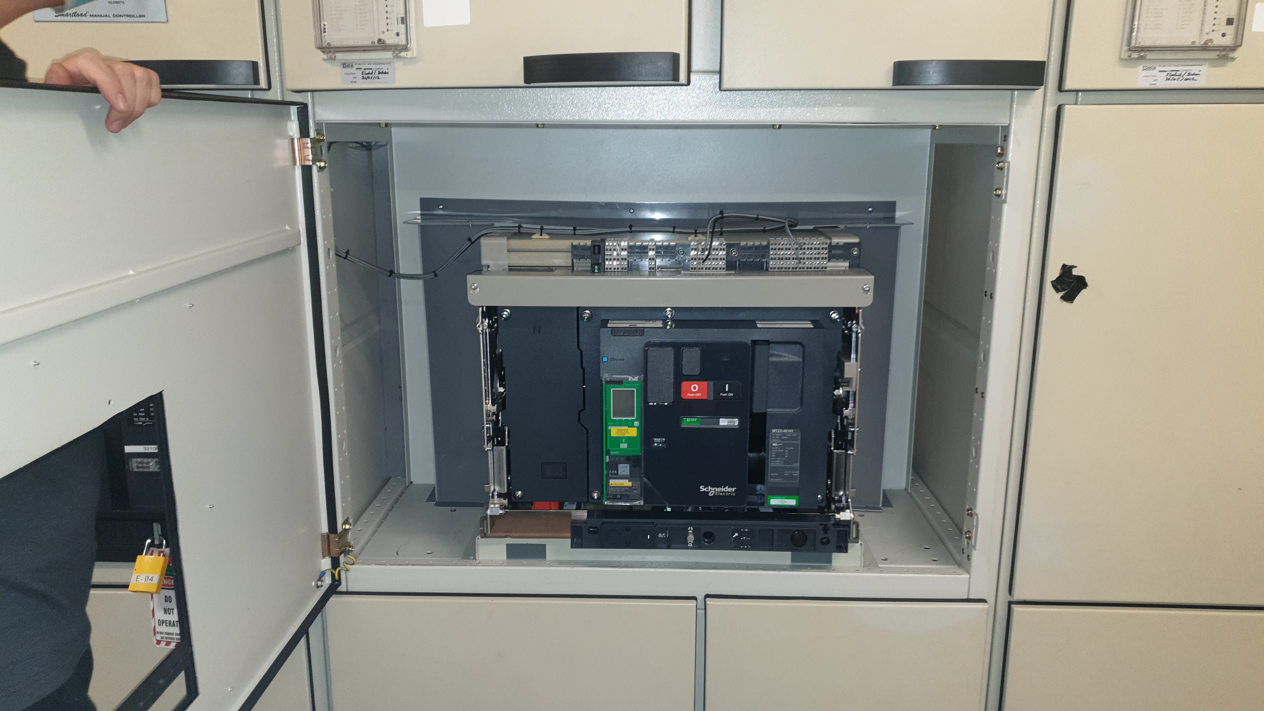 Install & Retrofit of All Types of ACB and MCCB - Image 11